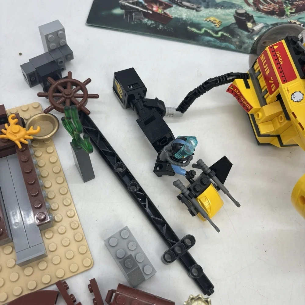 RARE Lego 7776 Aquazone Aquaraiders Shipwreck 99% Complete w/ Manual